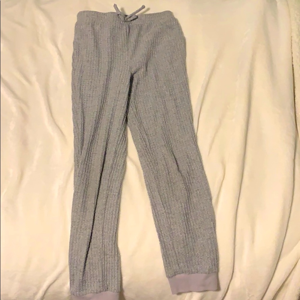 Gray sweatpants from Tilly’s 💕
